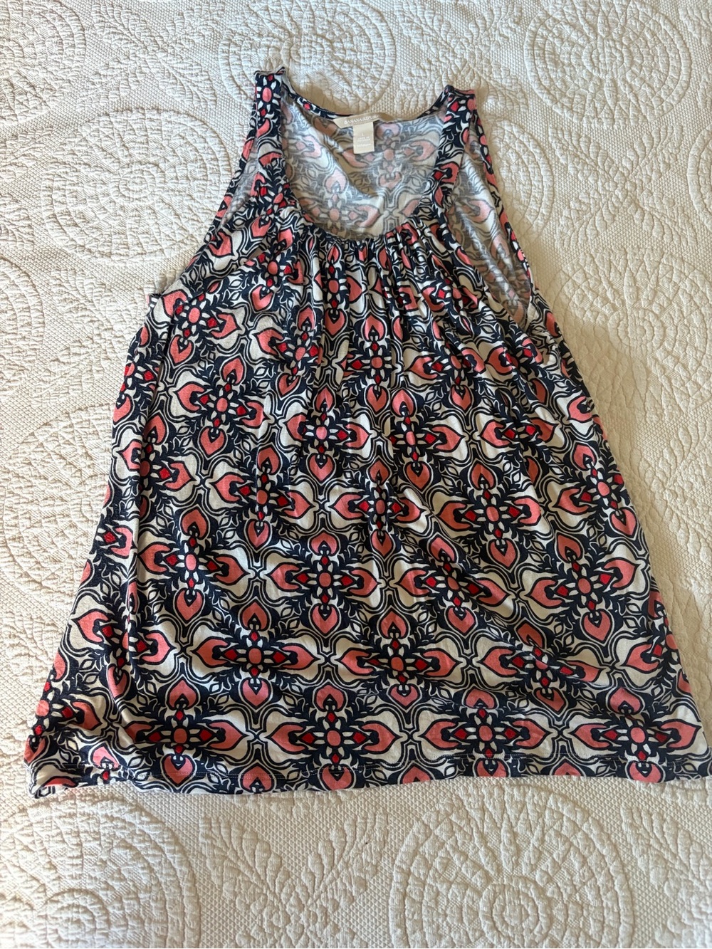 Banana Republic Sleeveless Patterned Women’s sleeveless blouse - Coral and Black